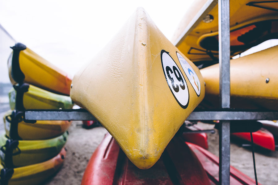 Wohin nur mit der Outdoor-Ausrüstung im Winter? Selfstorage!